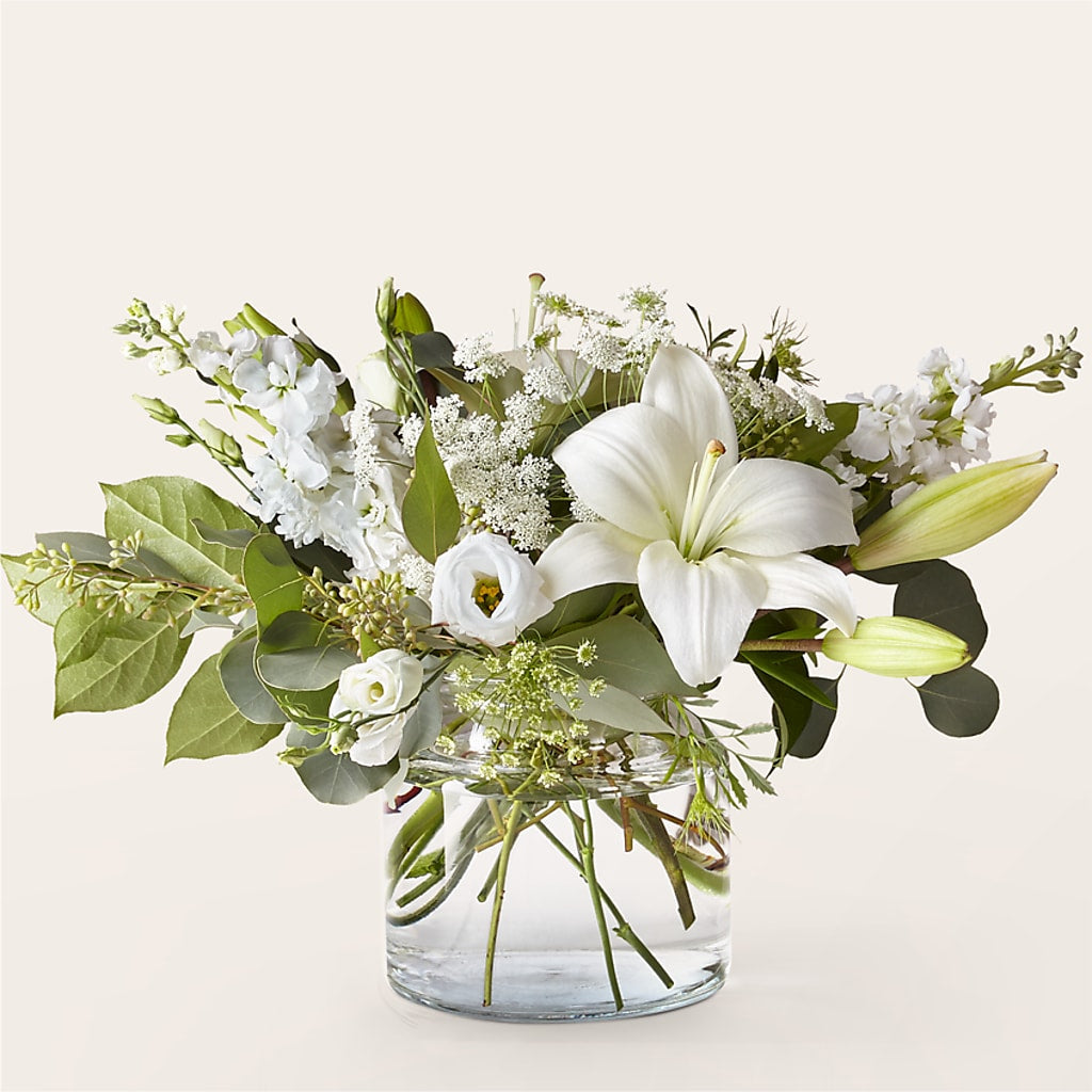 Alluring Elegance Bouquet – YOUNG'S GREENHOUSE & FLOWER SHOP, Fort Wayne IN
