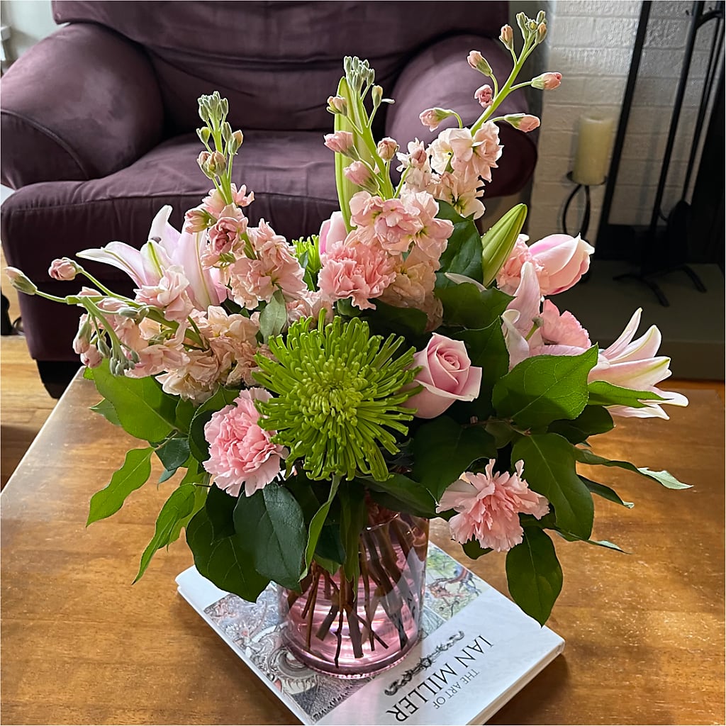 Pretty in Pink Bouquet – YOUNG'S GREENHOUSE & FLOWER SHOP, Fort Wayne IN