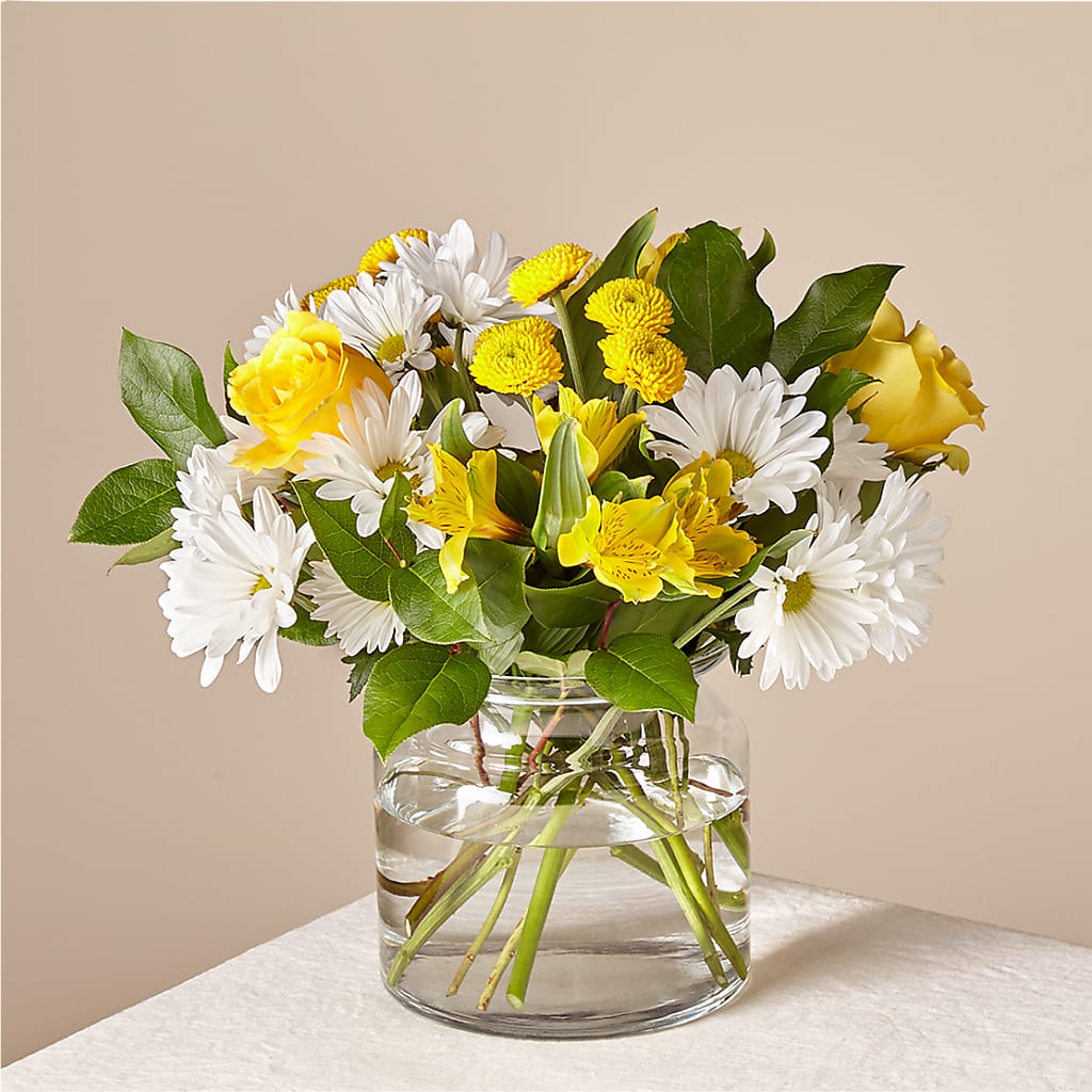 Sunny Sentiments Bouquet – YOUNG'S GREENHOUSE & FLOWER SHOP, Fort Wayne IN