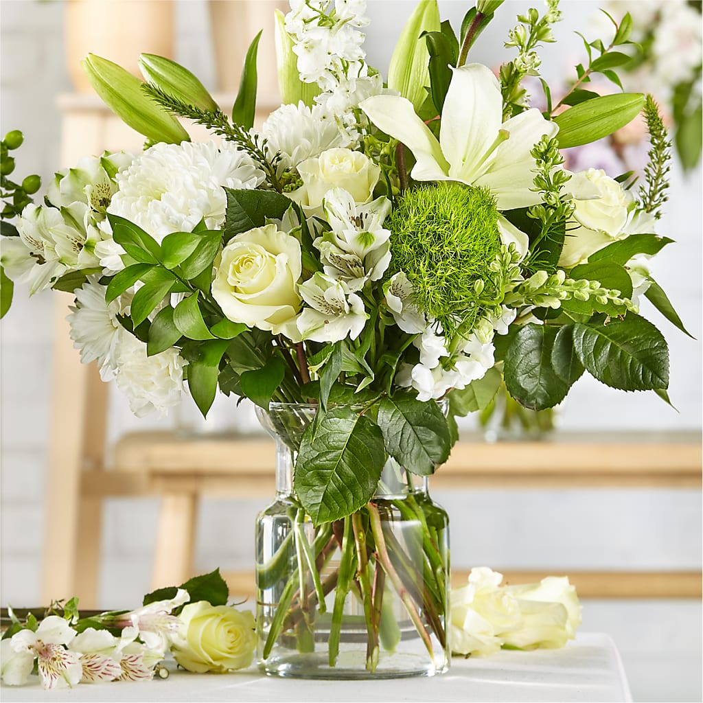 Classic Ivory – A Florist Original – YOUNG'S GREENHOUSE & FLOWER SHOP, Fort Wayne IN