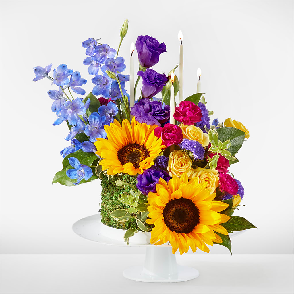Star of the Day Floral Cake – YOUNG'S GREENHOUSE & FLOWER SHOP, Fort Wayne IN
