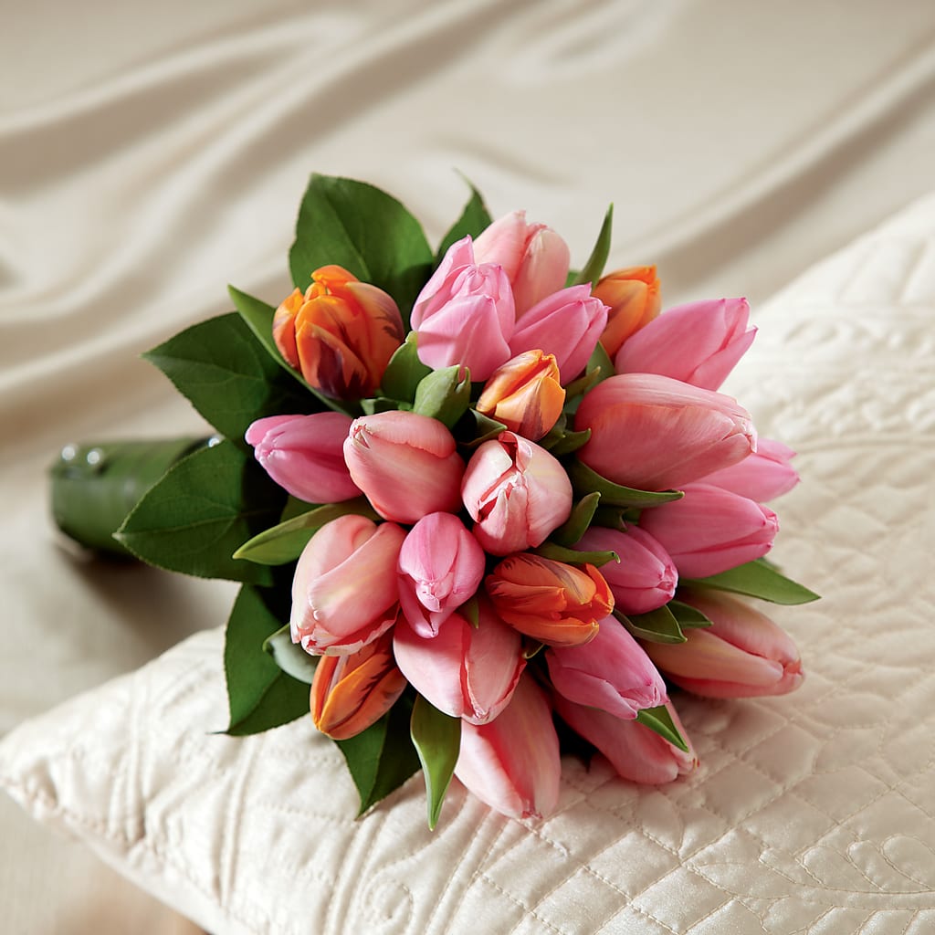 Embraceable Bouquet – YOUNG'S GREENHOUSE & FLOWER SHOP, Fort Wayne IN