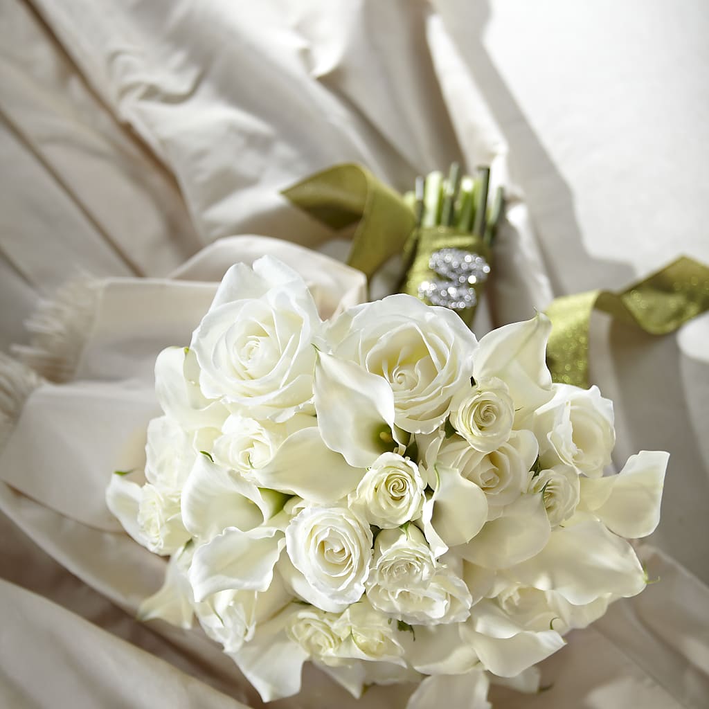 Serene Highness Bouquet – YOUNG'S GREENHOUSE & FLOWER SHOP, Fort Wayne IN