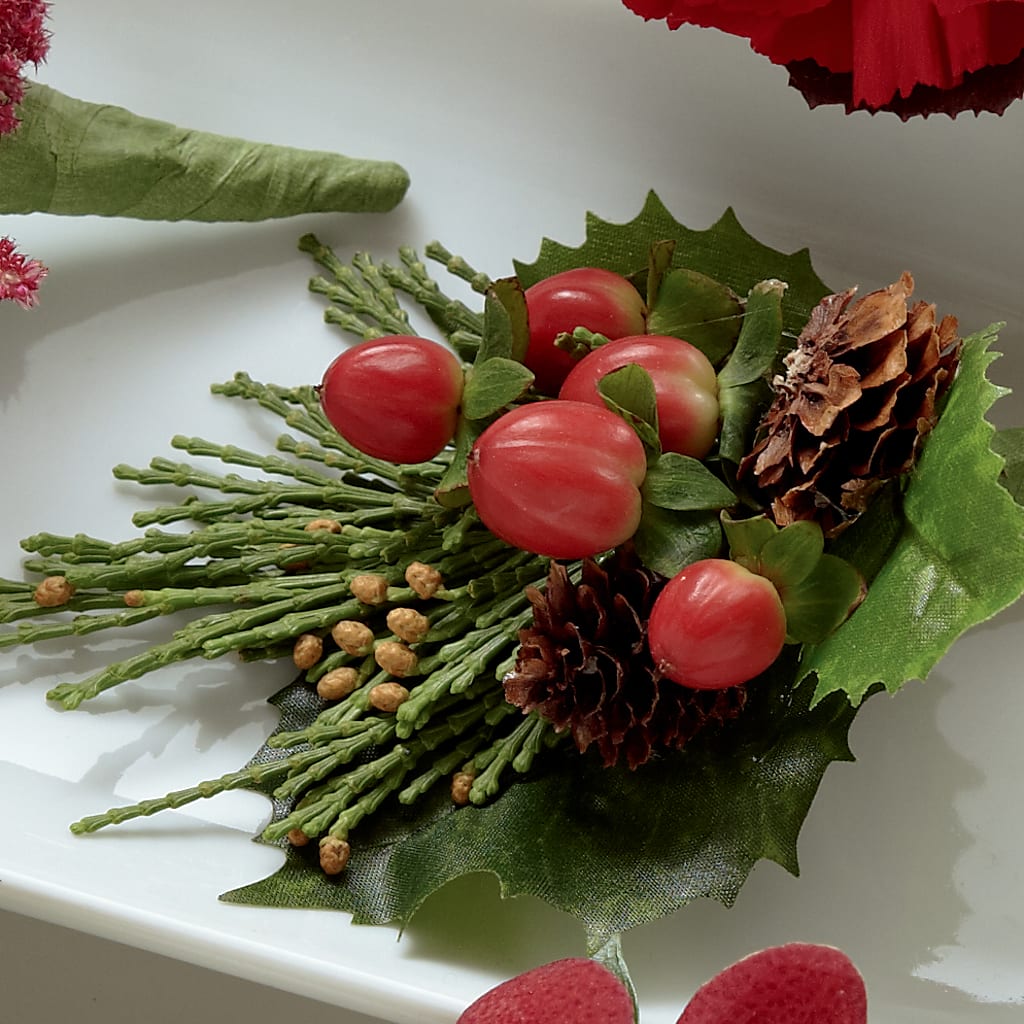 Red Berry Boutonniere – YOUNG'S GREENHOUSE & FLOWER SHOP, Fort Wayne IN