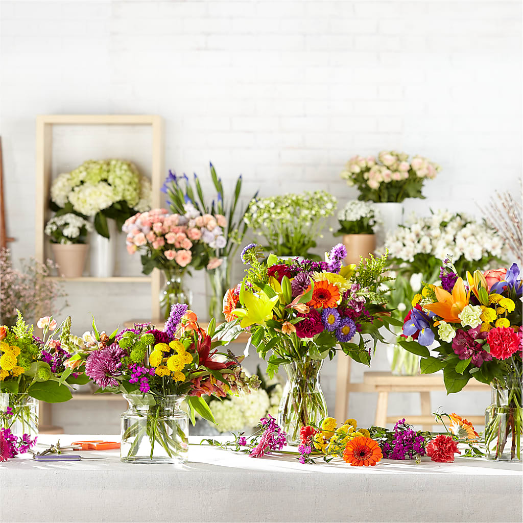 Bold & Bright – A Florist Original – YOUNG'S GREENHOUSE & FLOWER SHOP, Fort Wayne IN