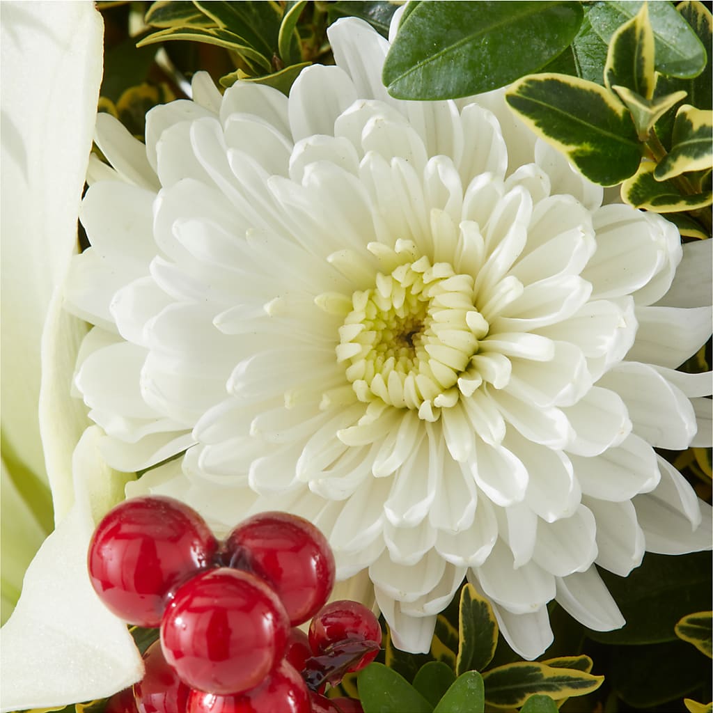 Festive Moments Tree – YOUNG'S GREENHOUSE & FLOWER SHOP, Fort Wayne IN