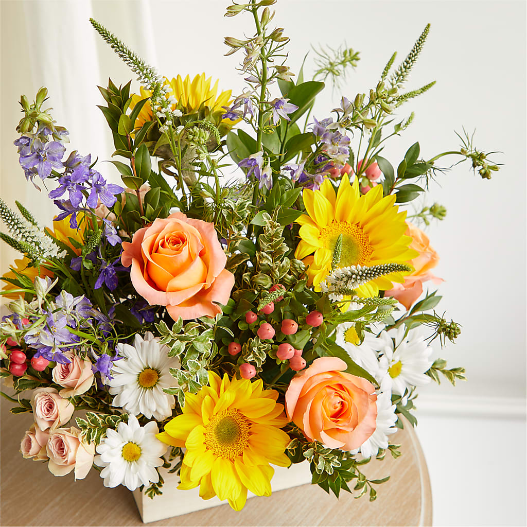 The Good Life Bouquet – YOUNG'S GREENHOUSE & FLOWER SHOP, Fort Wayne IN