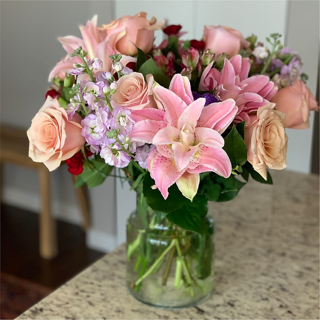 Romantique Bouquet – YOUNG'S GREENHOUSE & FLOWER SHOP, Fort Wayne IN
