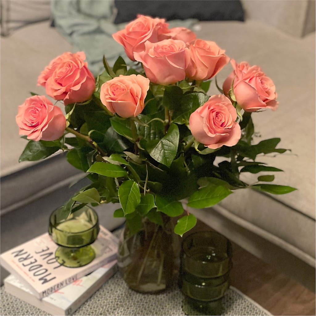 Long Stem Pink Rose Bouquet – YOUNG'S GREENHOUSE & FLOWER SHOP, Fort Wayne IN