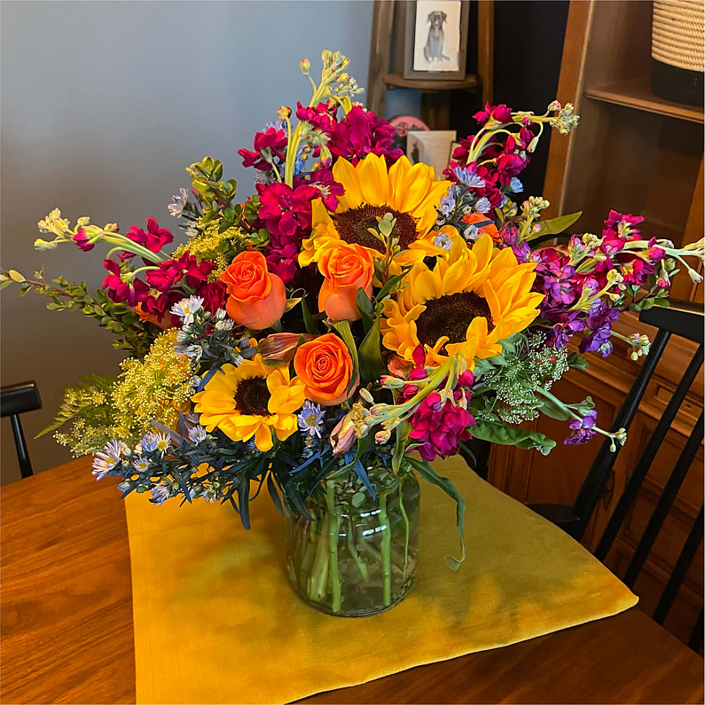 Rays of Life Bouquet – YOUNG'S GREENHOUSE & FLOWER SHOP, Fort Wayne IN