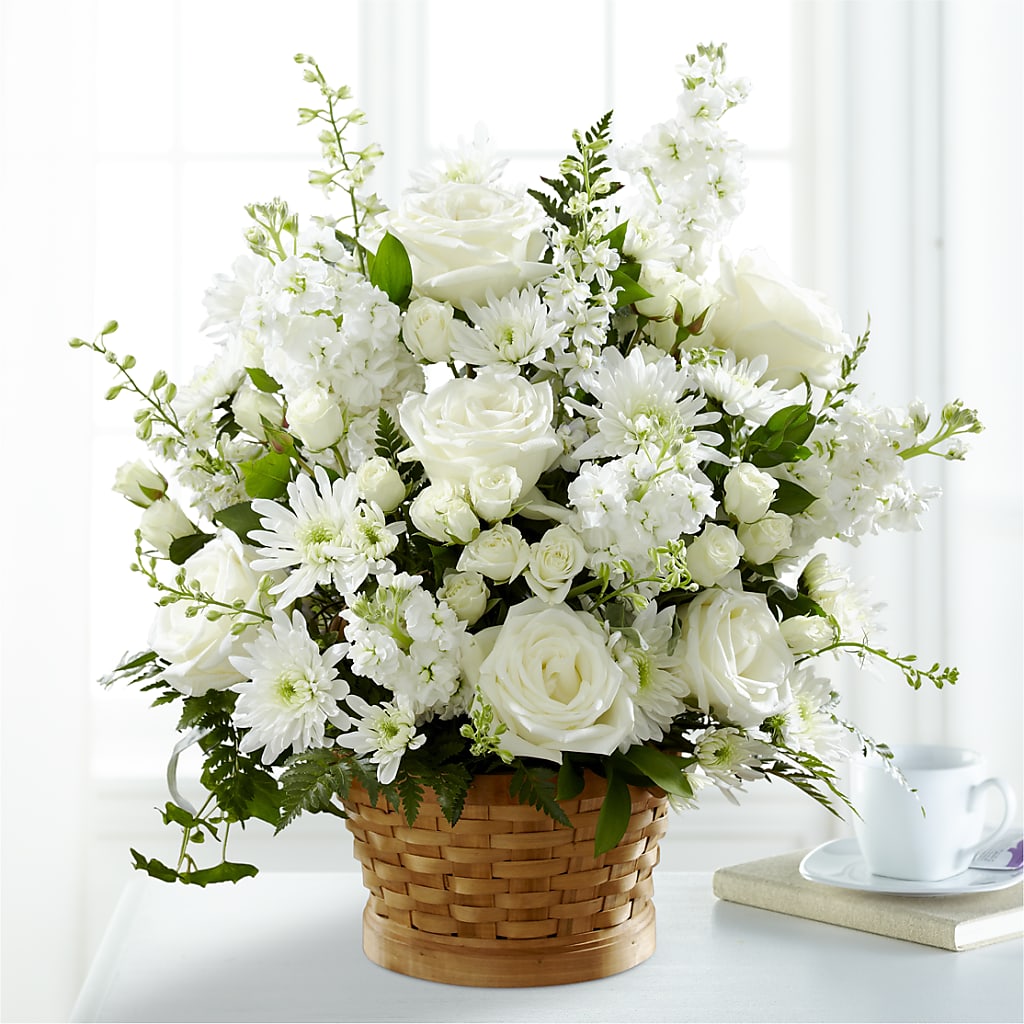 Heartfelt Condolences Arrangement – YOUNG'S GREENHOUSE & FLOWER SHOP, Fort Wayne IN