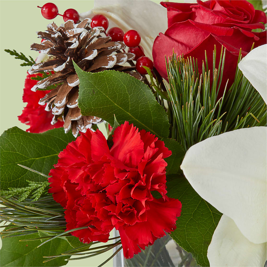 Glistening Icicles Bouquet – YOUNG'S GREENHOUSE & FLOWER SHOP, Fort Wayne IN