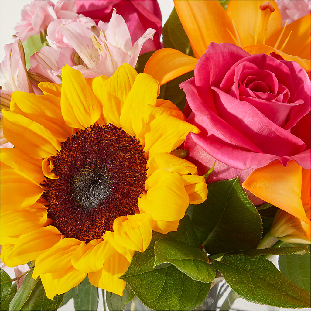 In Full Swing Bouquet – YOUNG'S GREENHOUSE & FLOWER SHOP, Fort Wayne IN
