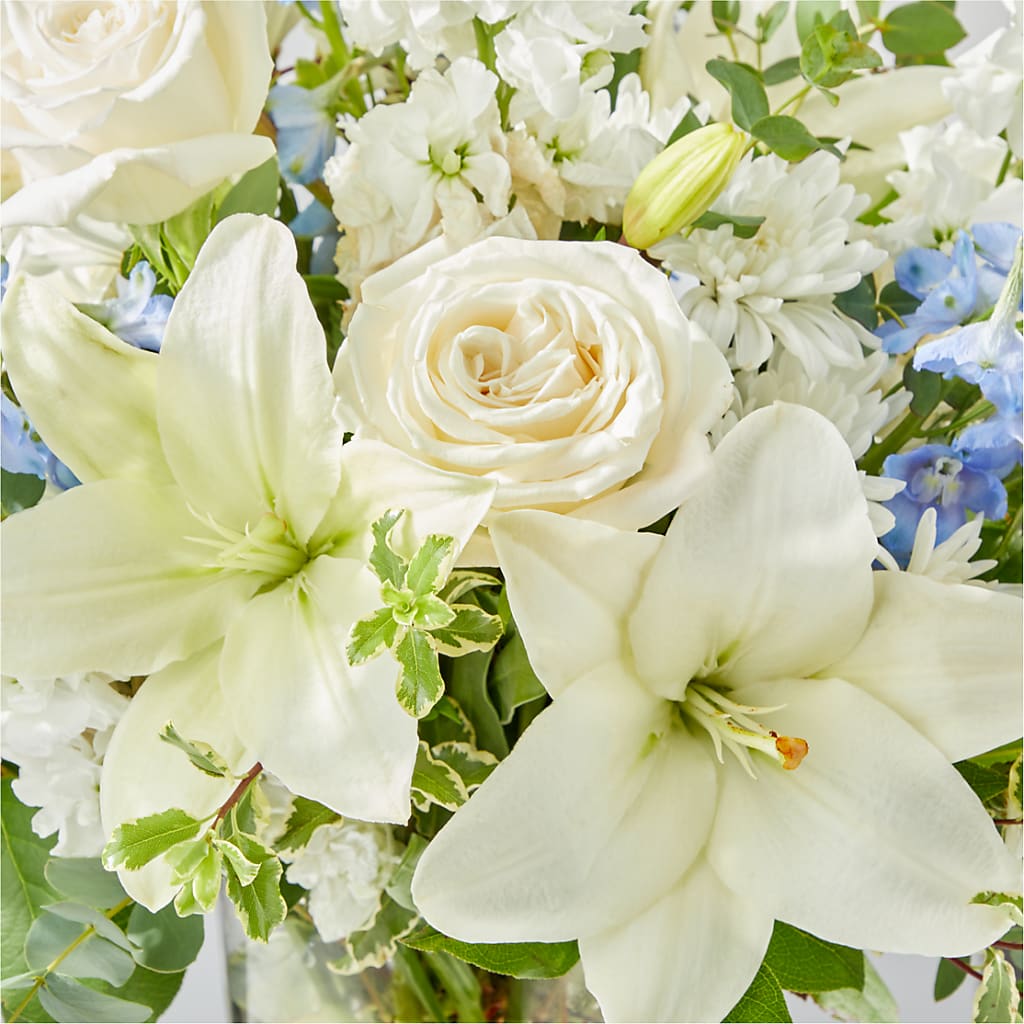Peace of Mind Bouquet – YOUNG'S GREENHOUSE & FLOWER SHOP, Fort Wayne IN
