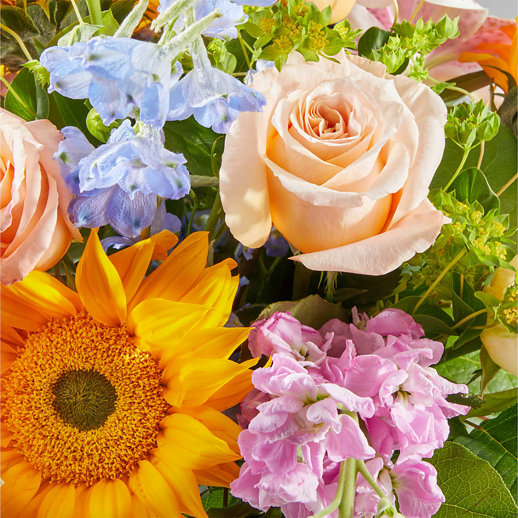 Dreamy Meadows Bouquet – YOUNG'S GREENHOUSE & FLOWER SHOP, Fort Wayne IN
