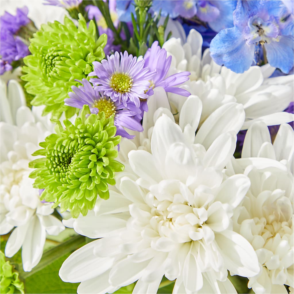 Genuine Gestures Bouquet – YOUNG'S GREENHOUSE & FLOWER SHOP, Fort Wayne IN