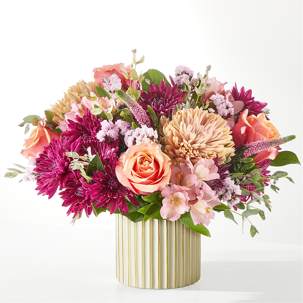 Berry Cobbler Bouquet with Ivory Vase – YOUNG'S GREENHOUSE & FLOWER SHOP, Fort Wayne IN