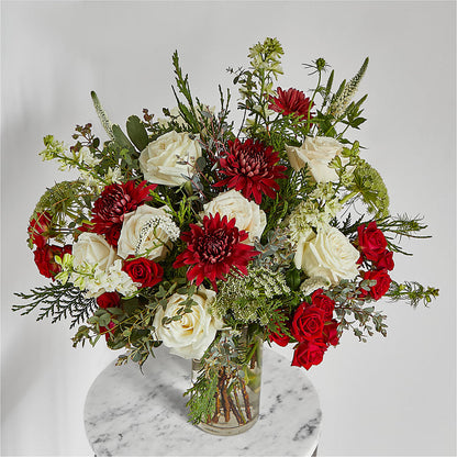 Favorite Traditions Bouquet – YOUNG'S GREENHOUSE & FLOWER SHOP, Fort Wayne IN