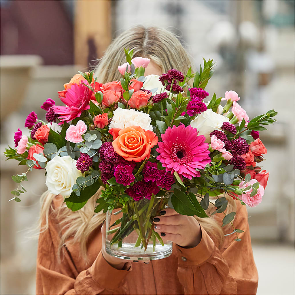 Smell the Roses Bouquet – YOUNG'S GREENHOUSE & FLOWER SHOP, Fort Wayne IN