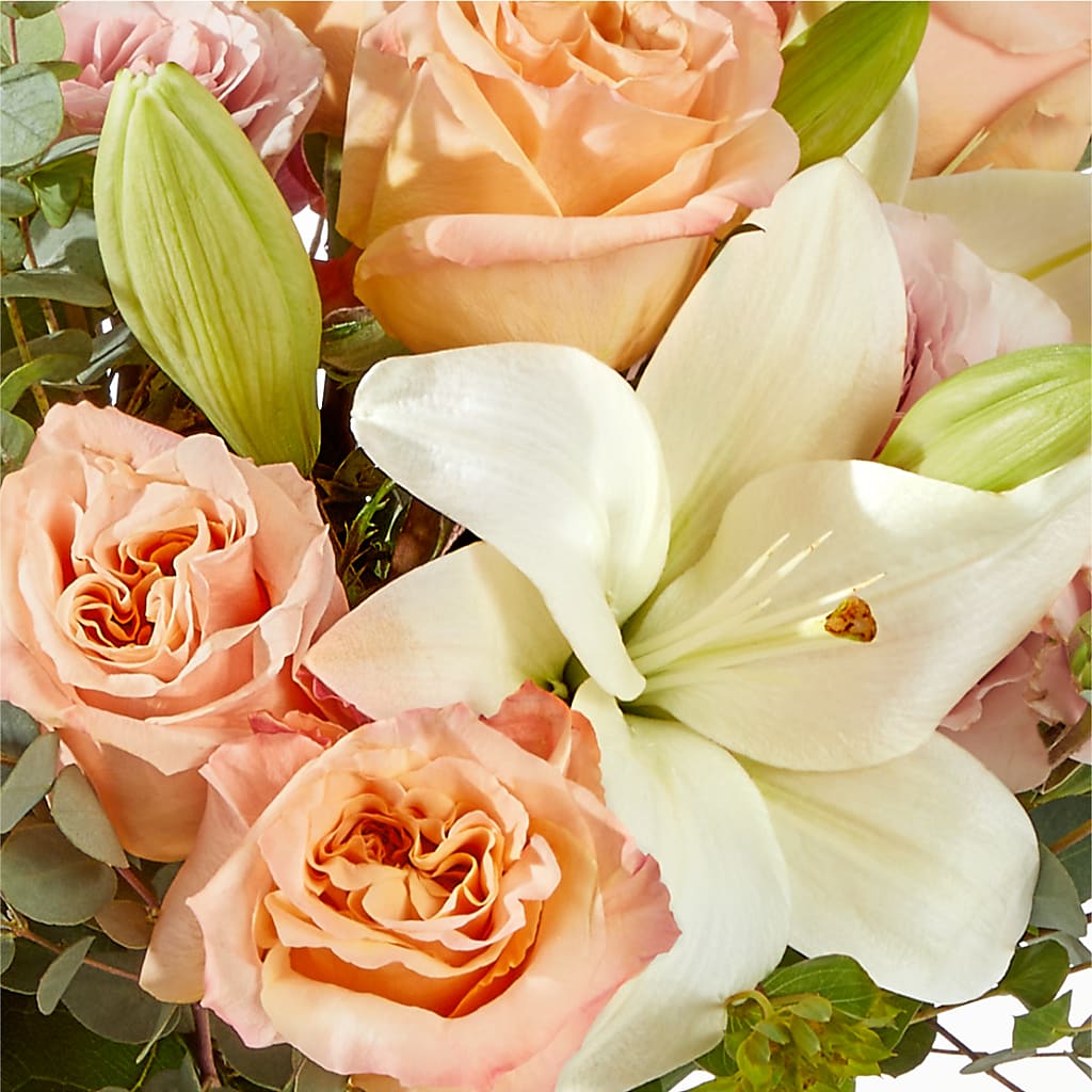 Grapefruit Splash Bouquet – YOUNG'S GREENHOUSE & FLOWER SHOP, Fort Wayne IN