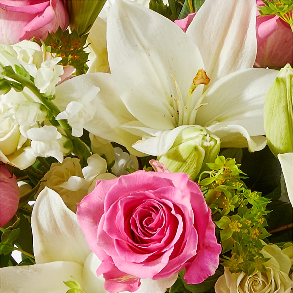 Fondly Bouquet – YOUNG'S GREENHOUSE & FLOWER SHOP, Fort Wayne IN