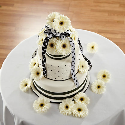 Simple Sophistication Cake Décor – YOUNG'S GREENHOUSE & FLOWER SHOP, Fort Wayne IN